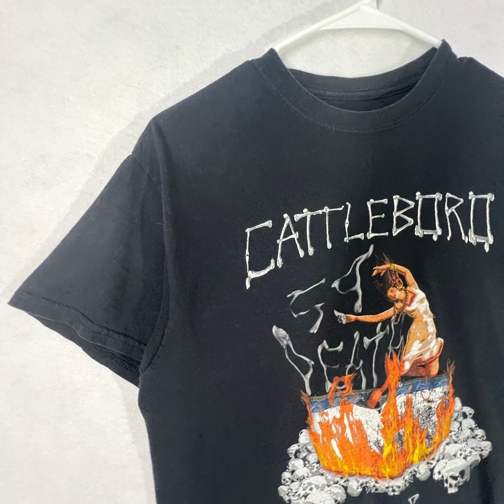 Cattleboro 2018 Medium Skulls Graphic Tshirt Grunge Flames Emo Y2k-Style - Picture 5 of 10
